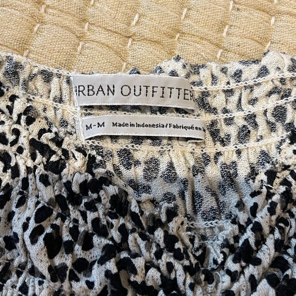 UO Shaina Rayon Ruched Long Sleeve Top - Picture 5 of 8